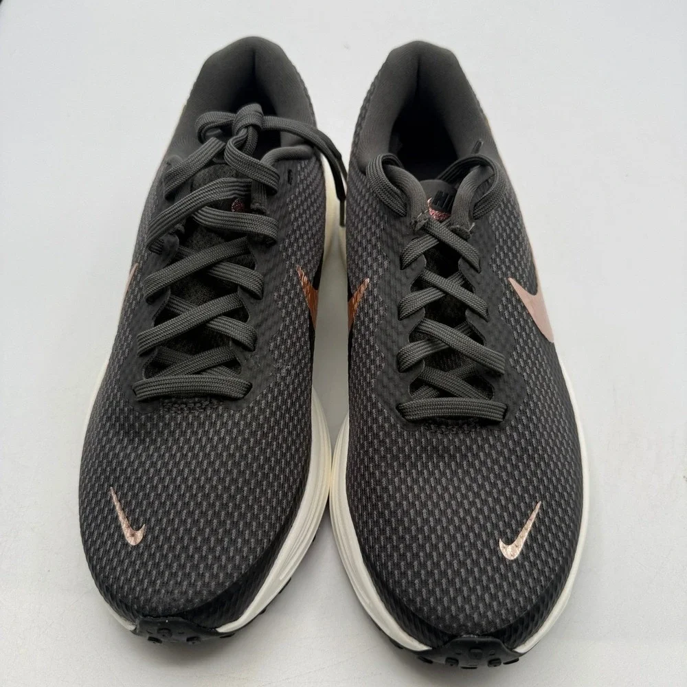 Nike Revolution 8 Shoes Women Size 6.5 Ash Red Bronze Running HJ8485-200